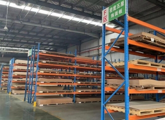 成品區(qū)原料區(qū)